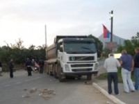 Bllokimi i rruges nga serbet