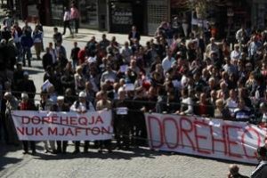 Proteste-Doreheqja nuk mjafton