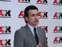 Kreshnik-Spahiu-n-konferenc