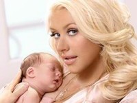Christina Aguilera lind vajze