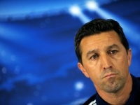 Anderlecht’s head coach Besnik Hasi gives a press conference, on September 15, 2014, ahead of the UEFA Champions League group D football match against Galatasaray at TT Arena Stadium in Istanbul. AFP PHOTO / OZAN KOSE        (Photo credit should read OZAN KOSE/AFP/Getty Images)