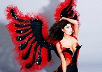 Angela Martini me flamur