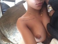 Rihanna-nudo14-03