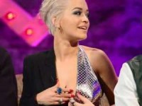 Rita nxjerr gjoksin