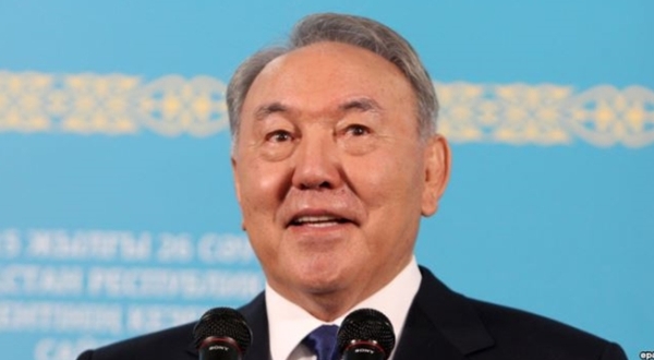 Presidenti kazak fiton mandatin e pestë gati me 98% të votave