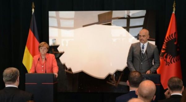 Merkel thotë se me Ramën ka folur edhe për Kosovën e Maqedoninë