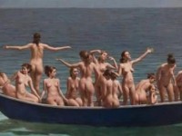 Femra nudo