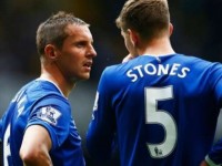 Phil Jagielka dhe John Stones