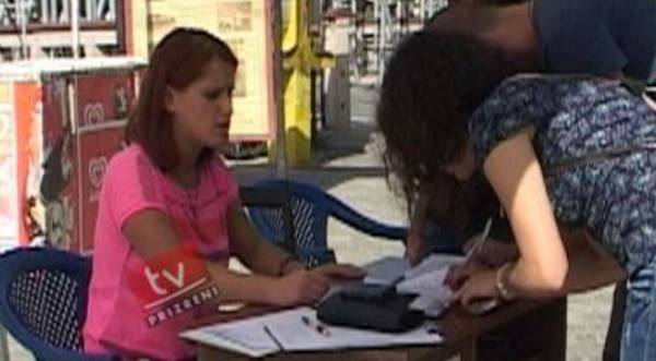 Prizrenasit përkrahin peticionin kundër marrëveshjeve me Serbinë
