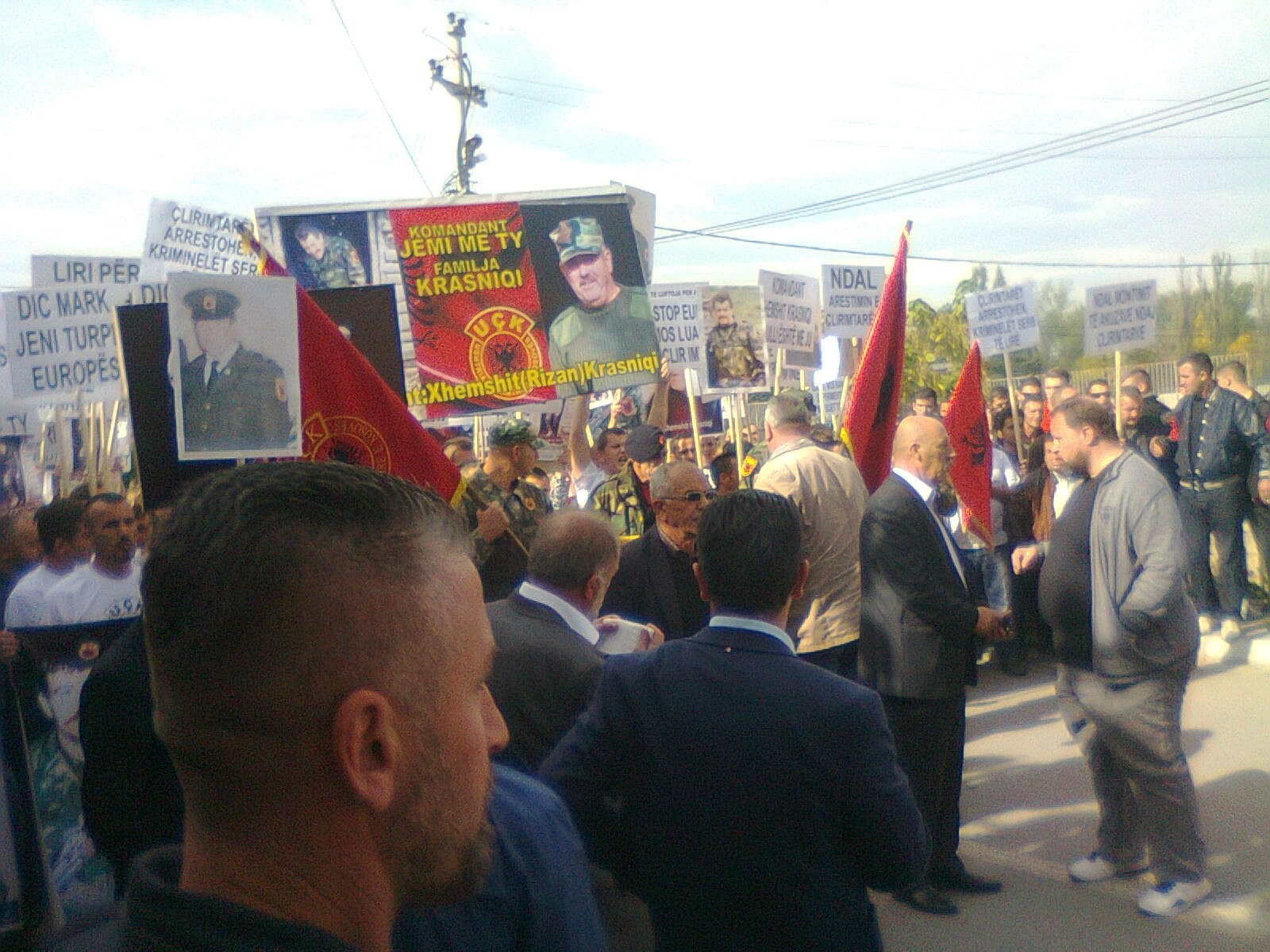Në Prizren protestohet kundër arrestimit të Xhemshit Krasniqit