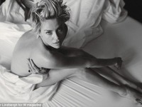 Charlize Theron nudo