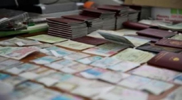 Në Vërmicë policia konfiskon dokumentet e dy shtetasve të Shqipërisë