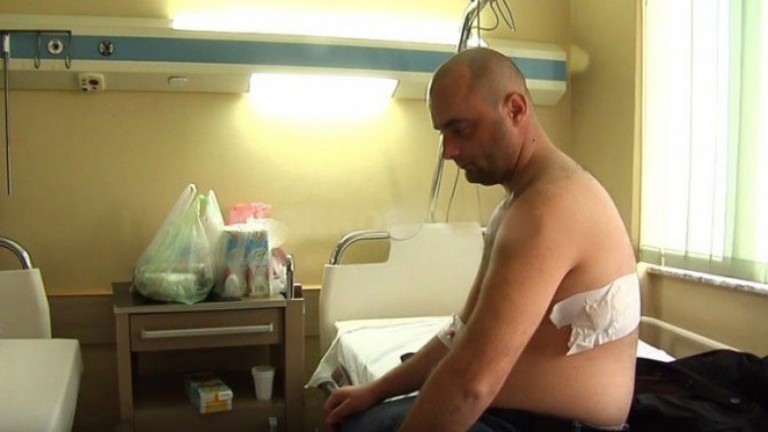 Prizren: Shkoi ta kërkojë borxhin, shoku e plagosi me thikë (Video)