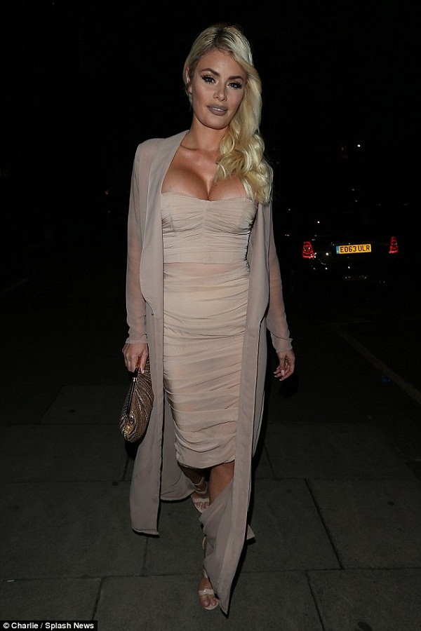 Chloe Sims1