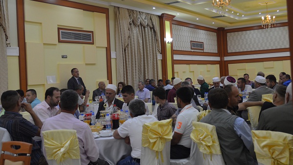 Kryetari i Malishevës shtroi iftar për familje të dëshmorëve