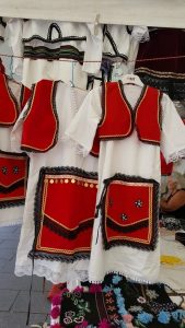 Taibe Agushaj nga Gjonaj e Hasit-veshjet kombetare1