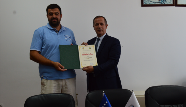 Malisheva nderon humanistin Bashkim Shala