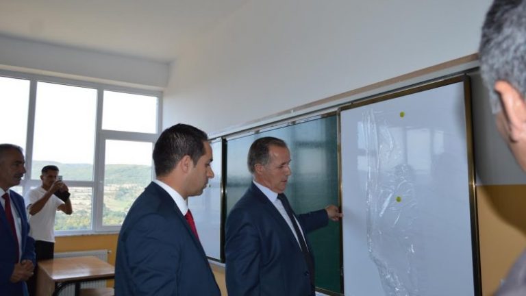 Hapet shkolla e Gurishtës