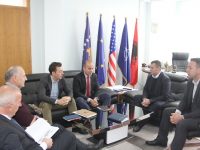 Takim i kryetarit Vehapi me Ilir Shala drejtor i departamentit për menaxhim dhe implementim të pro