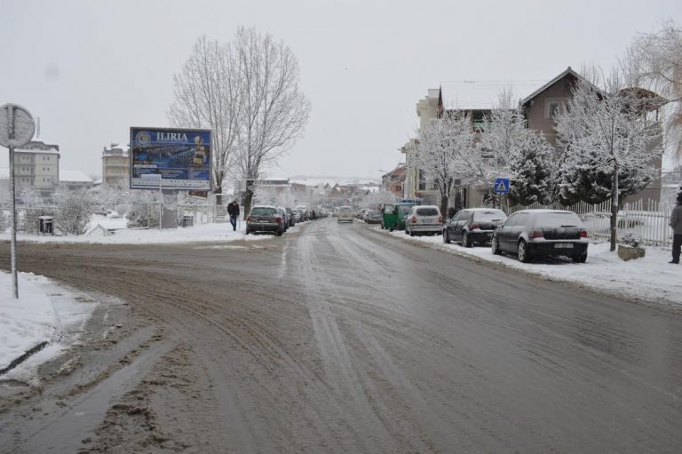 Malishevë, rrugët e hapura por me ngrica
