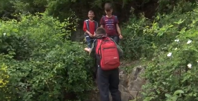 Gjonaj, protestë për shkollën e re (VIDEO)