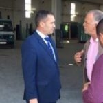 Kryetari Vehapi vizitoi biznesin “Dina Glass”foto1