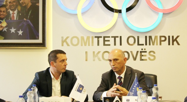 Ministri Gashi viziton Komunitetin Olimpik të Kosovës, premton mbështetje për KOK-un dhe sportistët kosovarë
