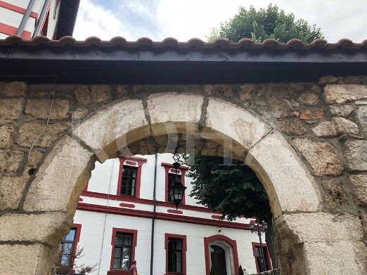 Shkolla e priftërinjve ortodoksë në Prizrenin multikulturor