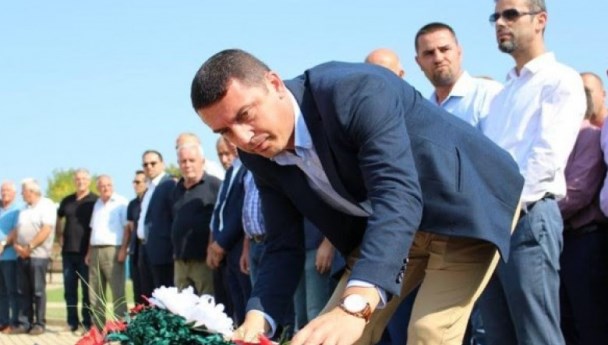 Ministri Kujtim Gashi bëri homazhe të varrezat e dëshmorëve në Landovicë