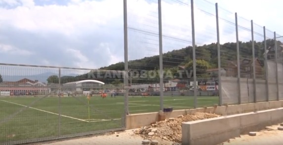 Suharekë: Kuvendi ndahet për stadiumin (VIDEO)