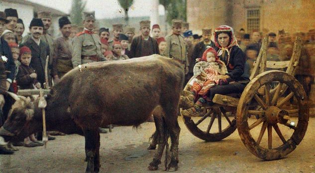 Foto të rralla – shqiptarët e Prizrenit e Prishtinës para 100 viteve – tregojnë traditat dhe mjerimin