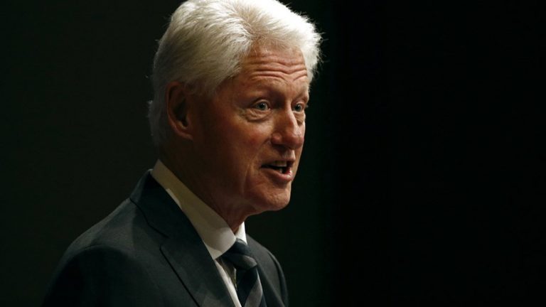 Bill Clinton: Marrëzitë në veri të Kosovës të ndalen!