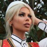me-plis-ne-koke-e-me-veshje-kombetare-luana-iu-le-pa-fjale-me-pamjen-e-fundit-745×449