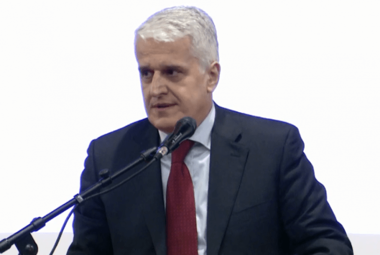 Pandeli Majko nesër shpallet ‘Qytetar Nderi’ i Rahovecit