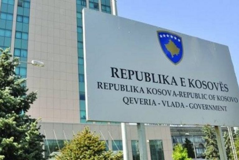 Qeveria ndan nga 100 euro për fëmijët dhe pensionistët
