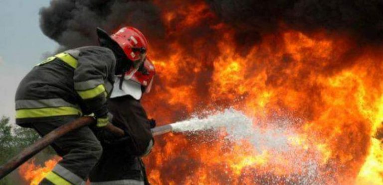 Policia e konfirmon shtëpinë që mori flakë në Rahovec: Nuk ka të lënduar