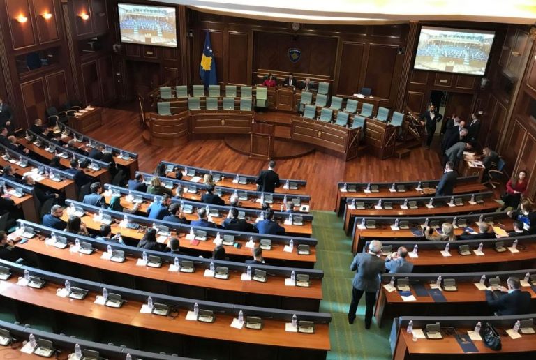 Mblidhet Kuvendi, në rend dite Projektligji për skemat pensionale