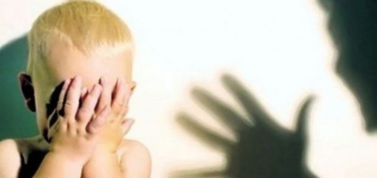 Nje grua rrah djalin në Malishevë, dërgohet në psikiatri