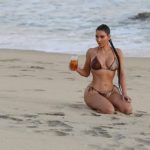 KimKardashian ne plazh