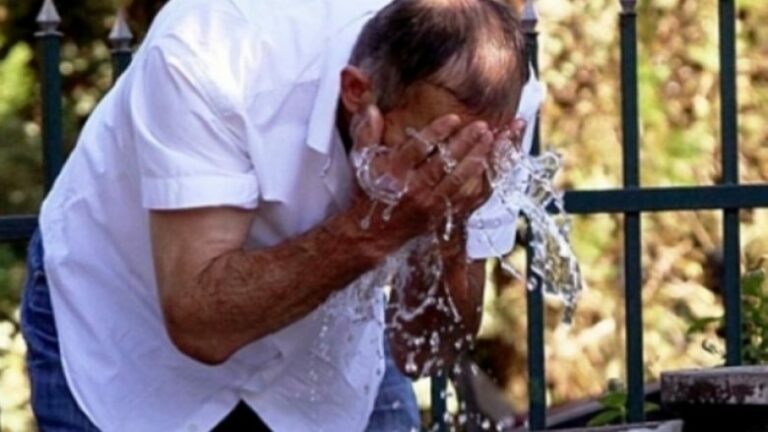 I nxehti “pushton” Indinë, humbin jetën 34 persona