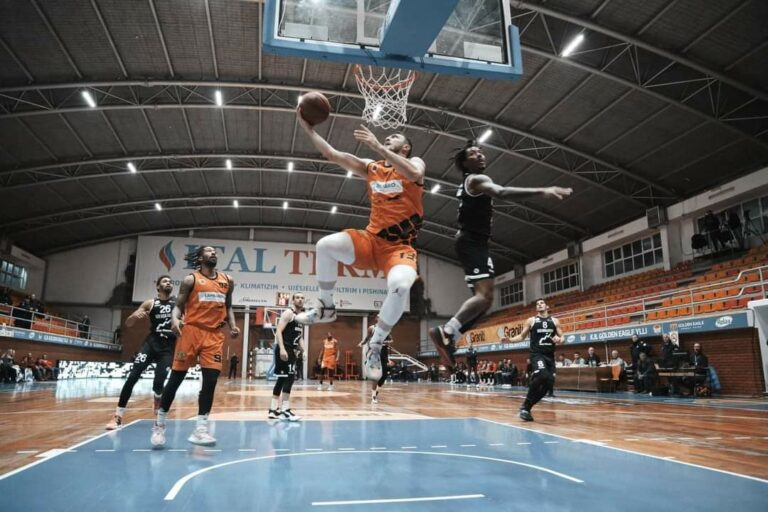 Shtyhet afati kalimtar në basketboll