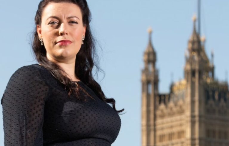 Deputetja britanike i quan hipokrizi ndëshkimet ndaj Kosovës