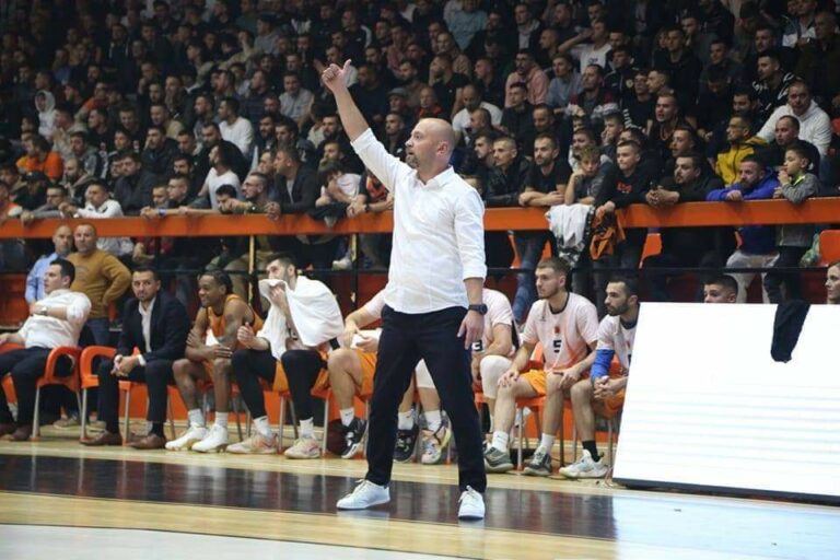 Zyrtare/ Edin Kërveshi, trajner i ri i Bashkimit