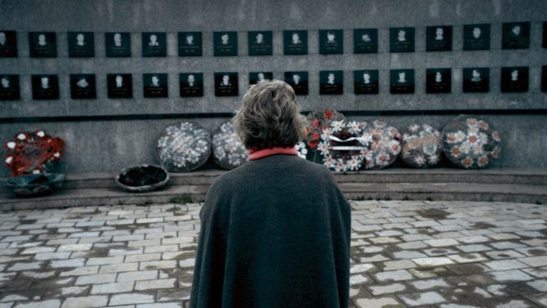 “Fragments of humanity” sonte në DokuFest, në qendër të filmit krimet e luftës në Kosovë