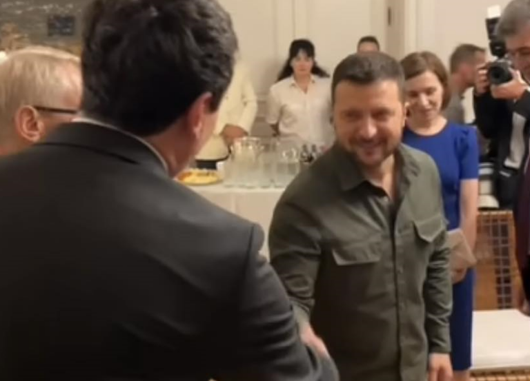 Kurti takohet me Zelenskyn në Athinë (FOTO)