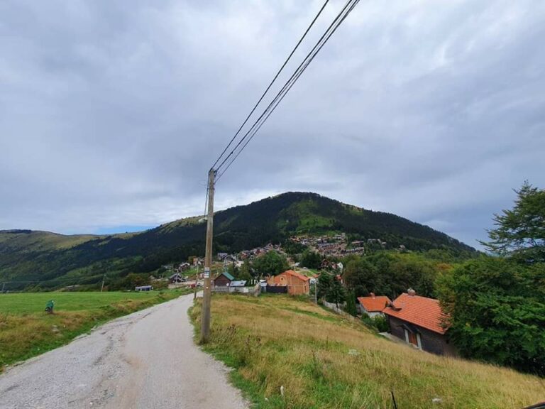 Katër të lënduarit nga rrufeja dje në Prevallë, në gjendje stabile shëndetësore