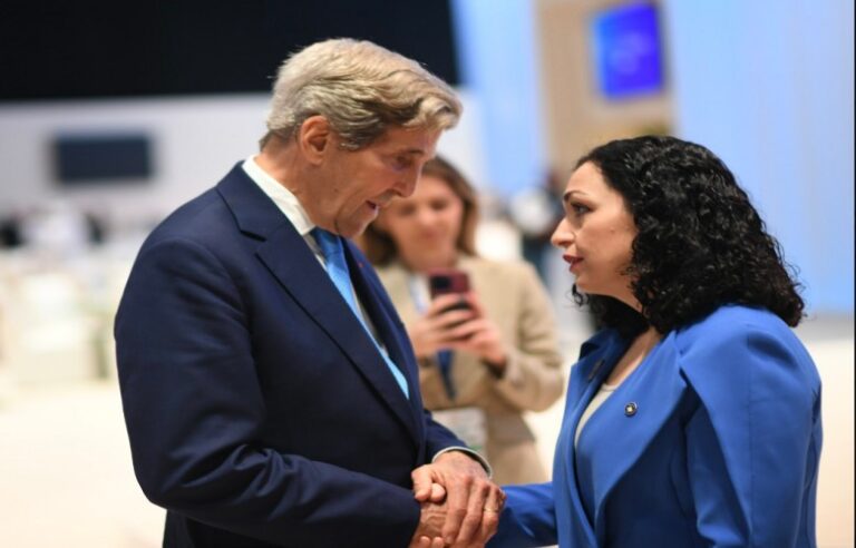 Osmani takon ish-Sekretarin amerikan të Shtetit, John Kerry – flasin për situatën e sigurisë në Kosovë