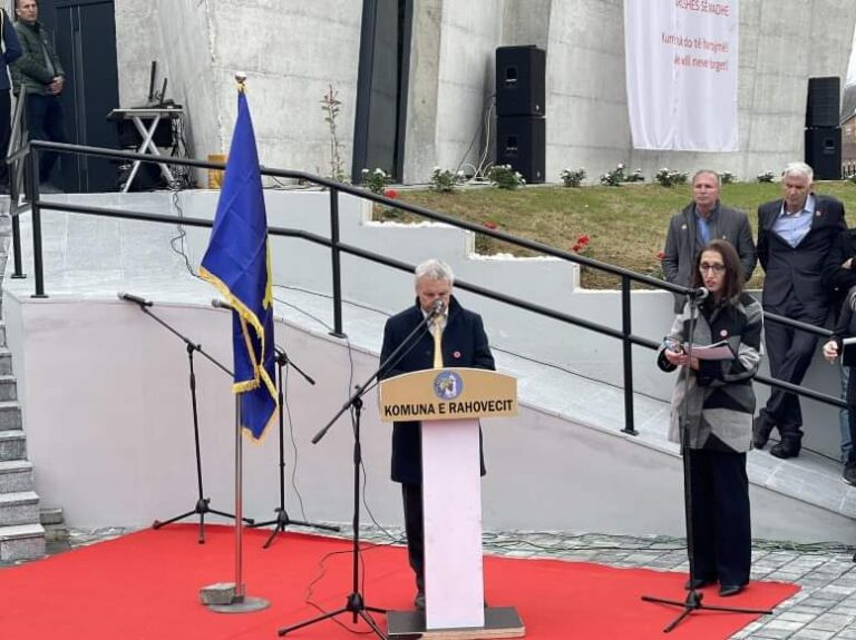 Rohde: Masakrat si kjo në Krushë të Madhe treguan se kishte ardhur koha për ndërhyrjen e NATO-s