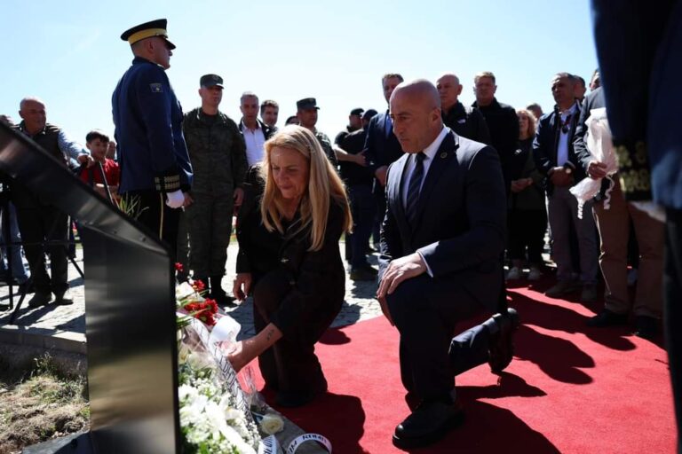 25 vjet nga Beteja e Koshares, Haradinaj: Thyerja e kufirit Kosovë – Shqipëri ishte ditë gëzimi për të gjithë shqiptarët