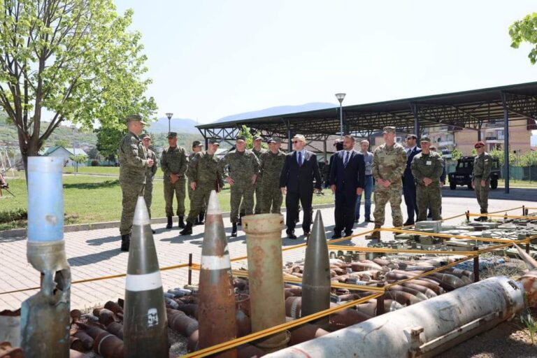 Prizren/ Ushtarët ukrainas certifikohen për deminim nga FSK-ja
